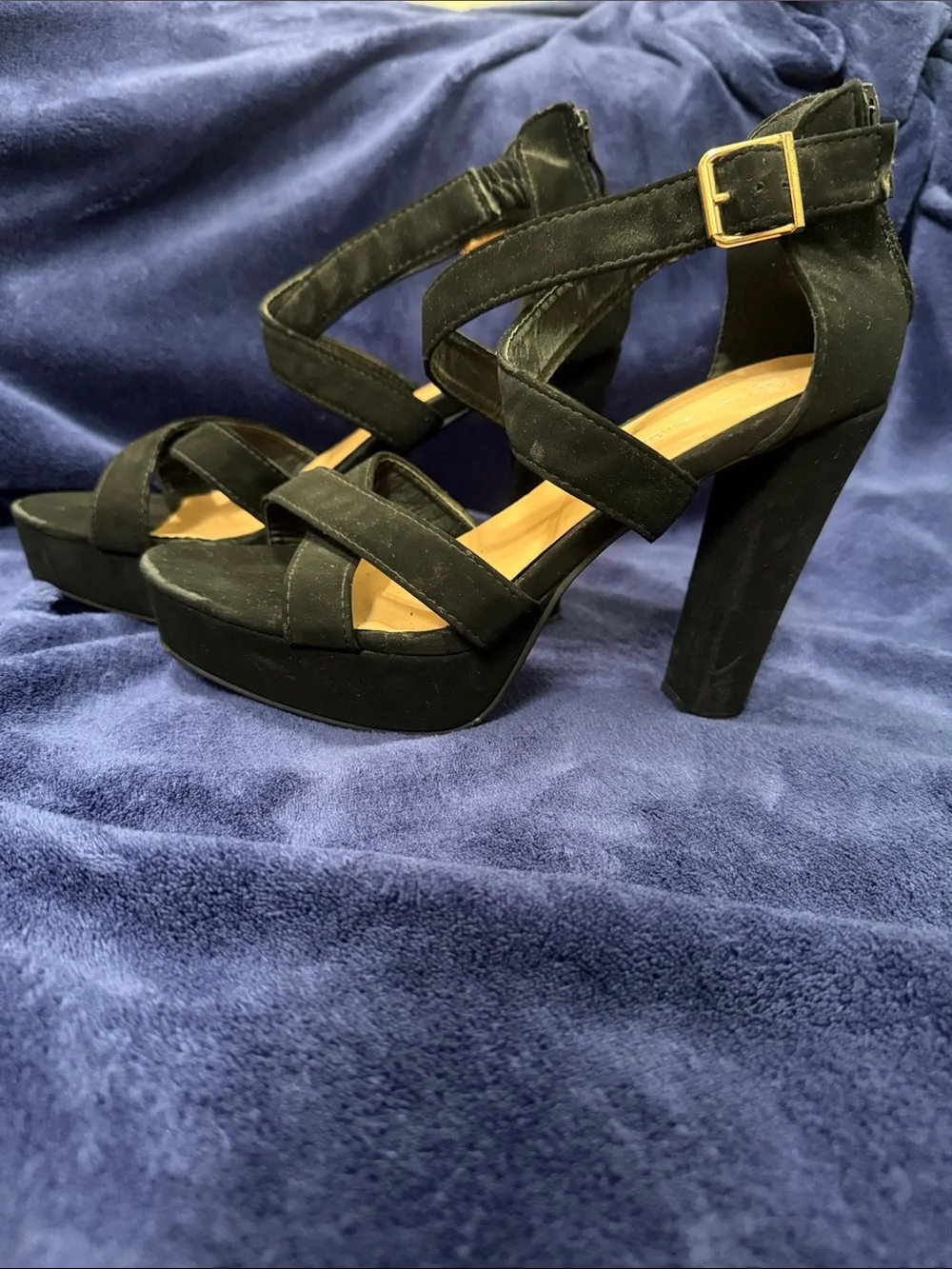 N/A stylish black